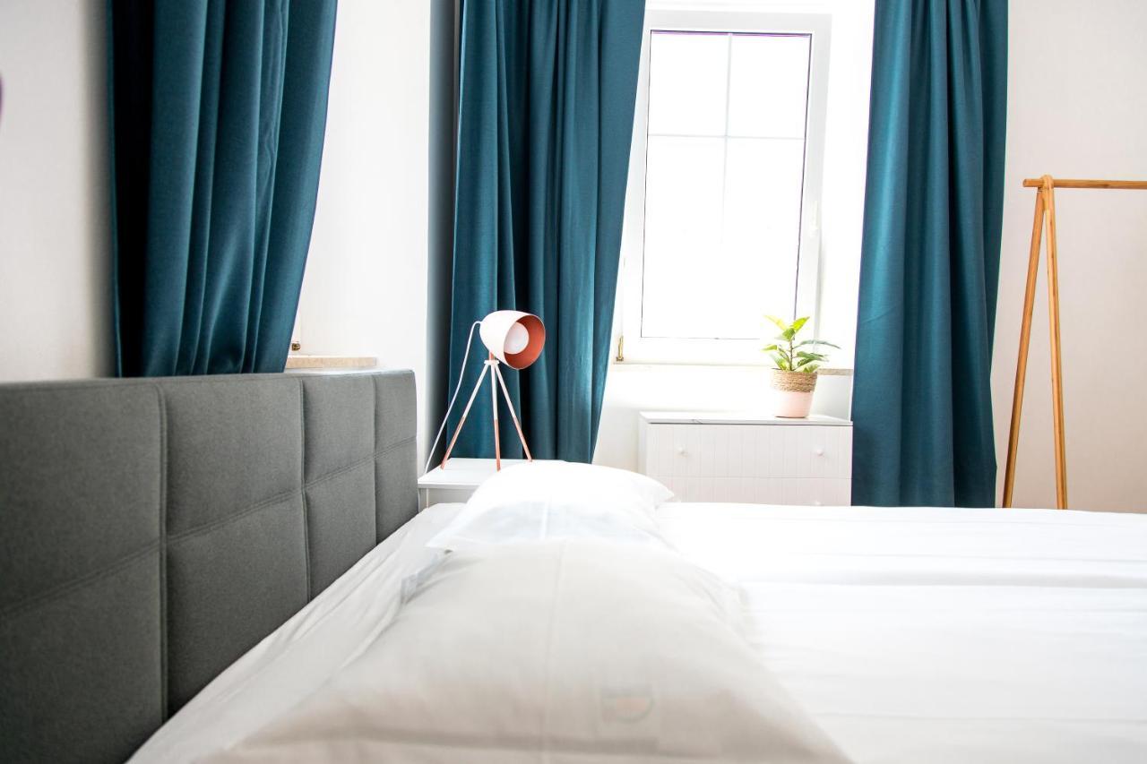 Porthouse Apartment